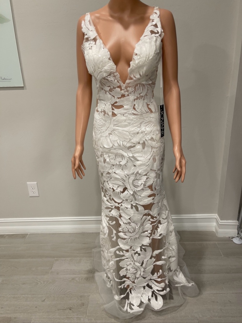 JOVANI Gorgeous White Dress Wedding Prom Evening Gown Size 2